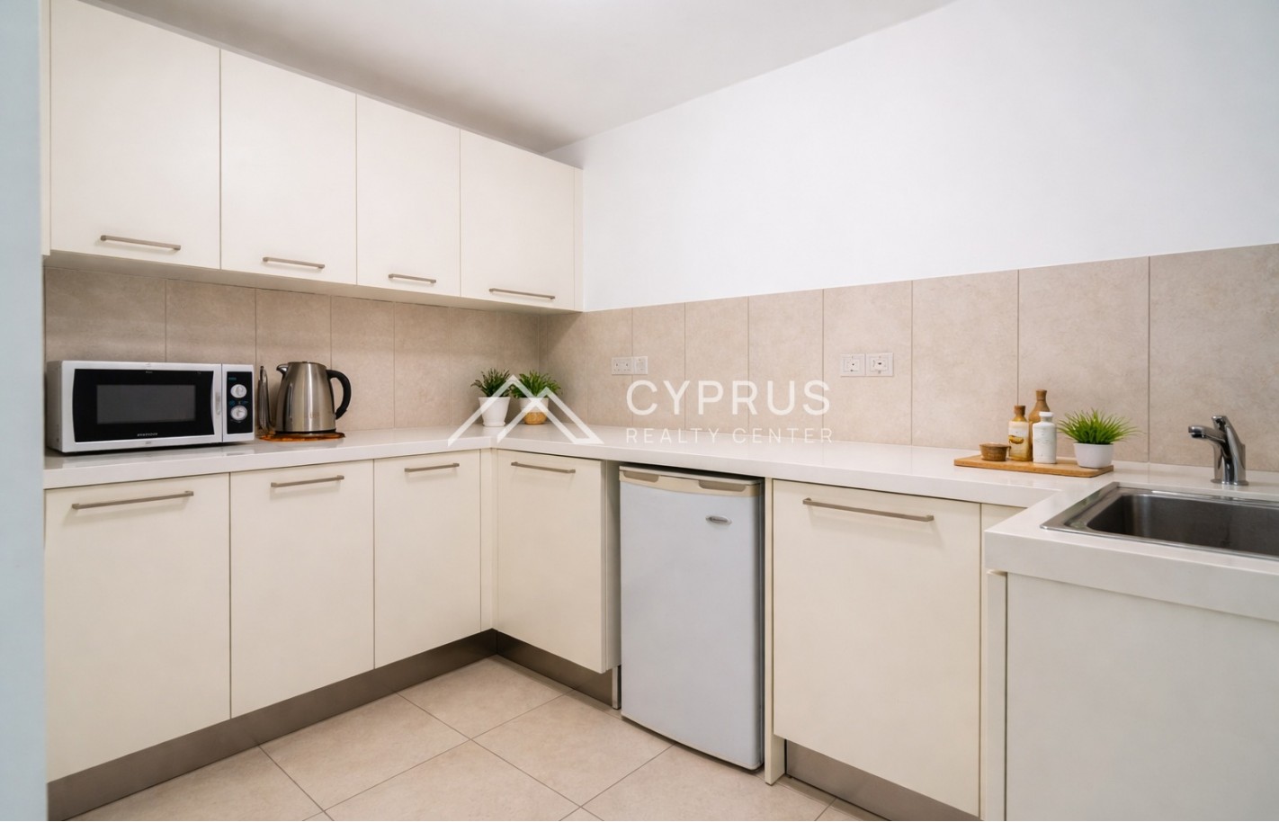 Beach villa in Limassol with 5 bedrooms, Limassol Marina - фото 16