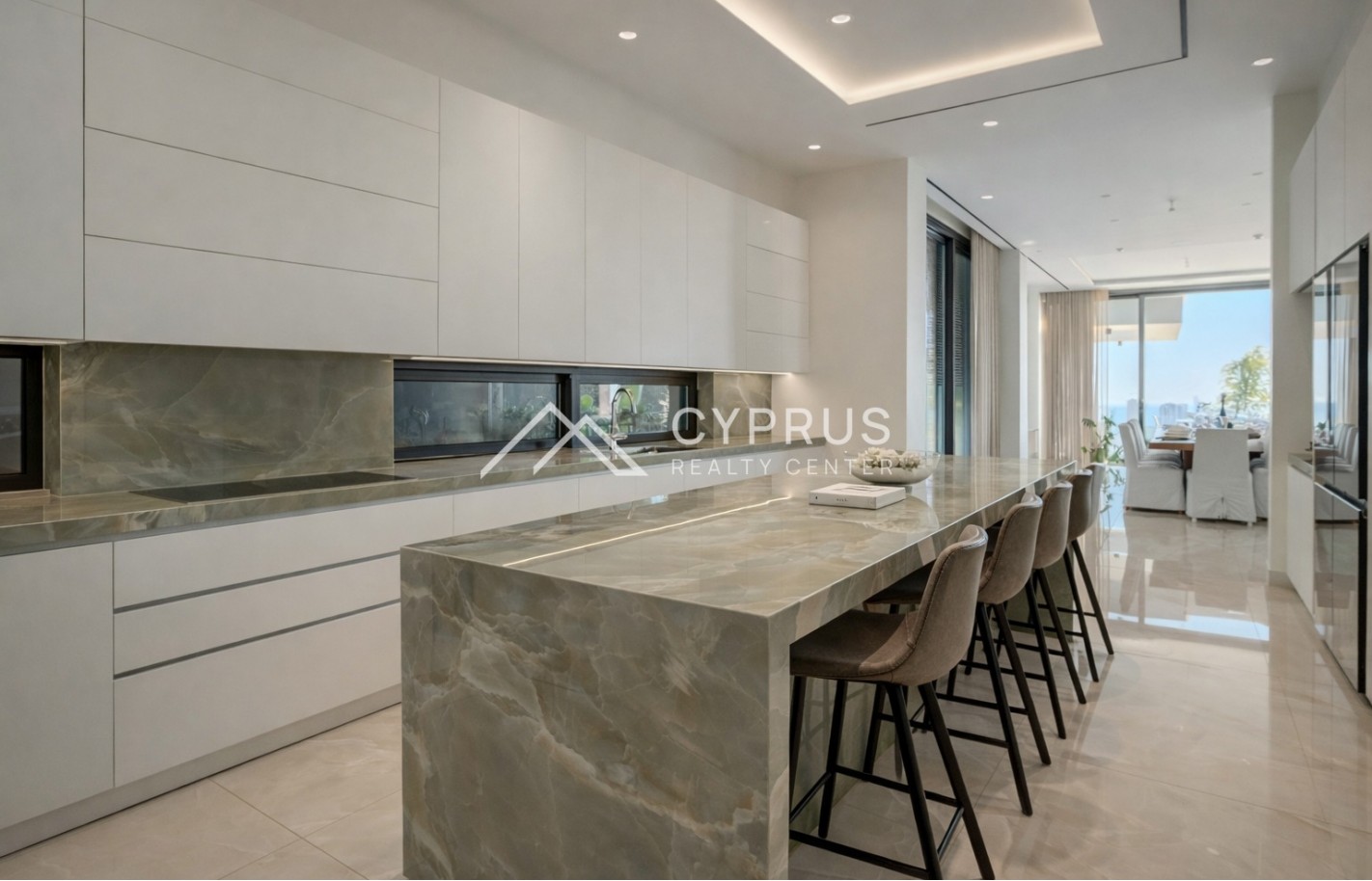 Villa in Limassol with 6 bedrooms, Germasogeia - фото 20