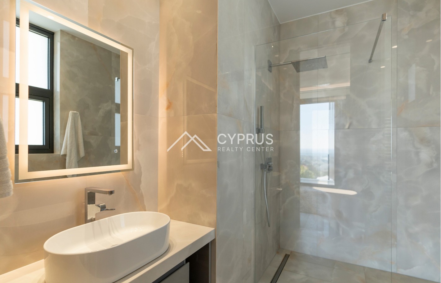 Villa in Limassol with 6 bedrooms, Germasogeia - фото 32