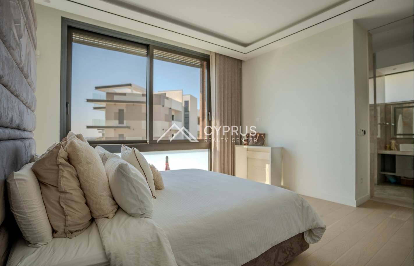 Villa in Limassol with 6 bedrooms, Germasogeia - фото 38