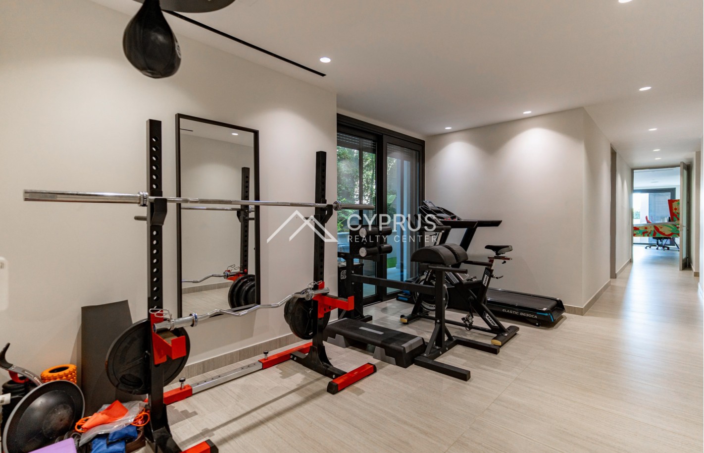 Villa in Limassol with 6 bedrooms, Germasogeia - фото 17