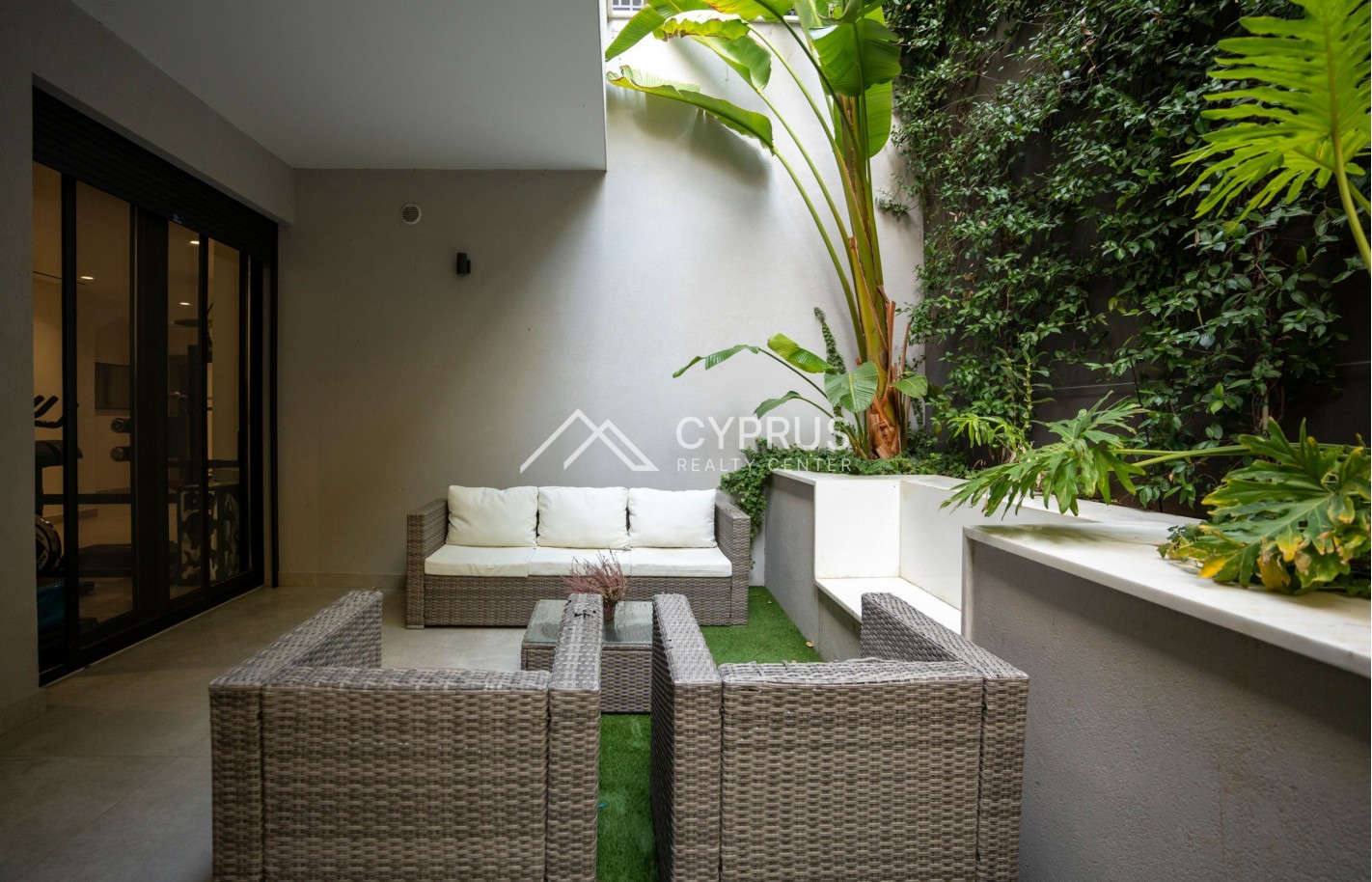 Villa in Limassol with 6 bedrooms, Germasogeia - фото 15