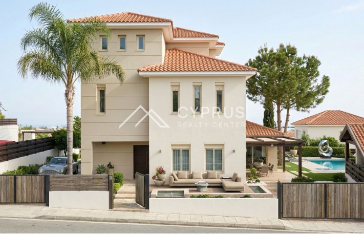 Five bedroom villa in Limassol, East Beach