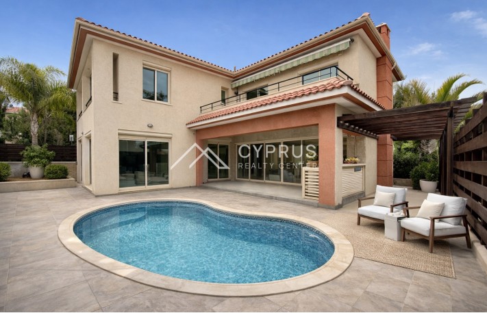 Вилла в Лимассоле с 4 спальнями, East Beach