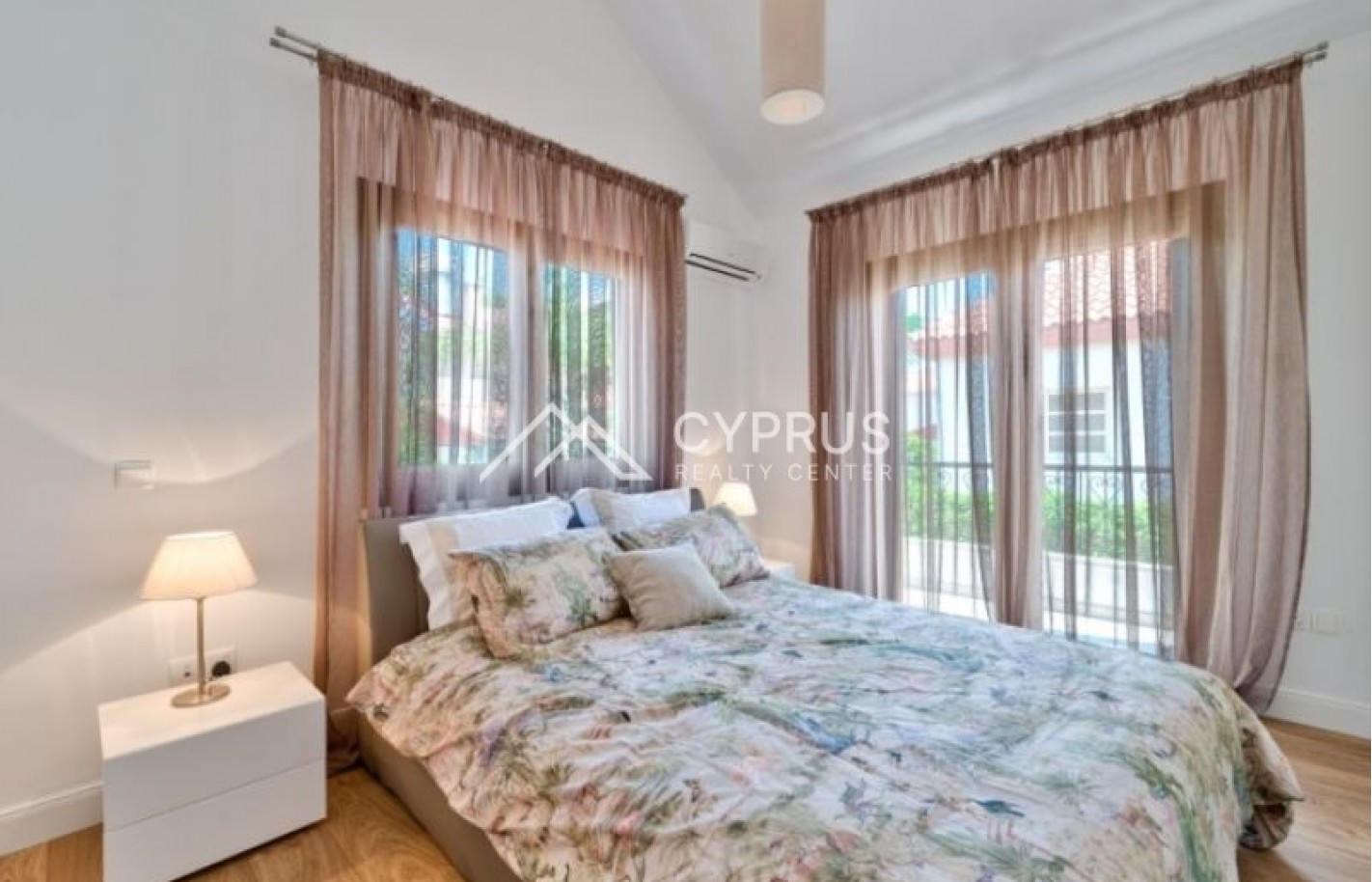 Villa in Limassol with 4 bedrooms, Potamos Germasogeia - фото 8