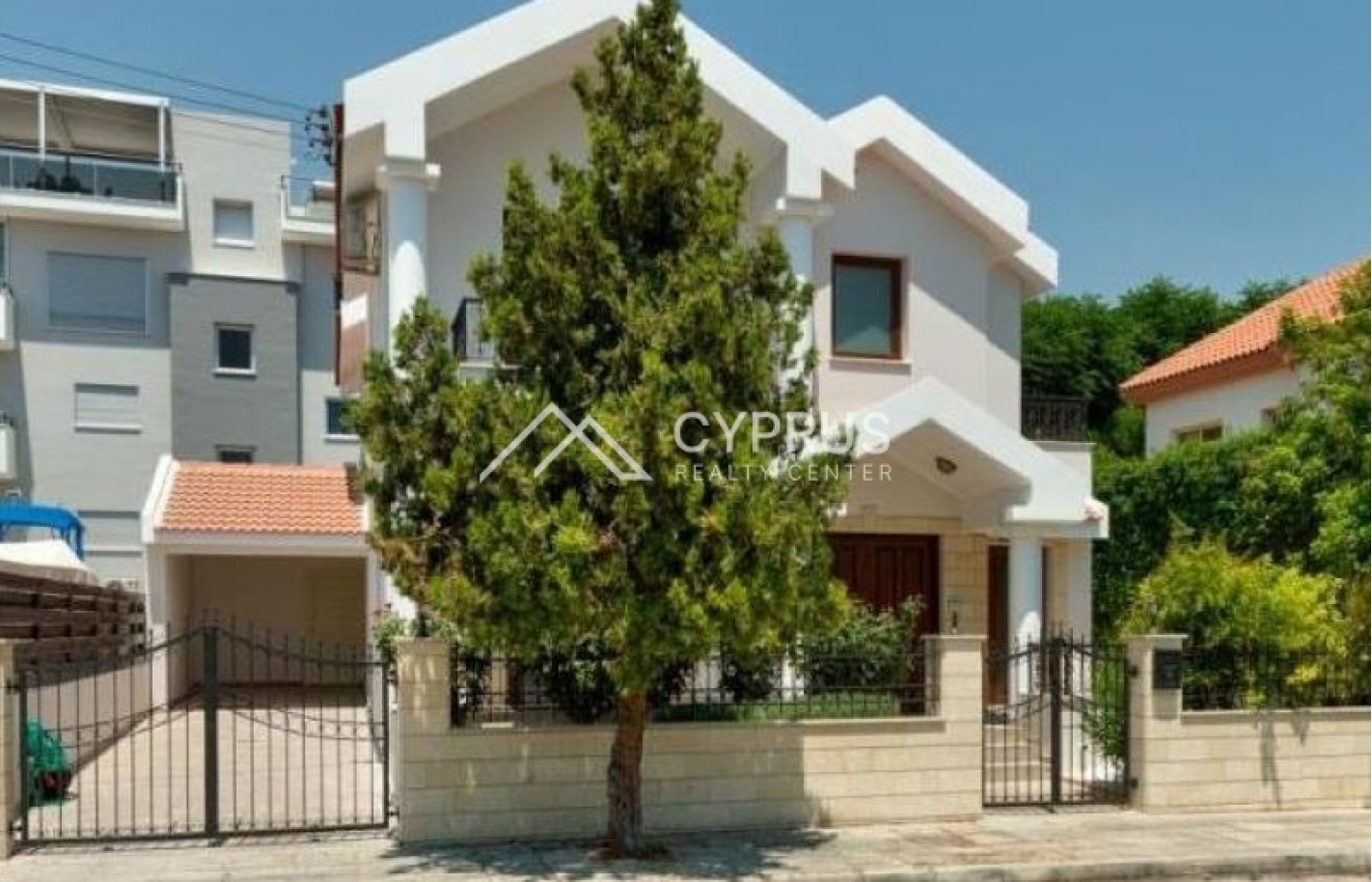 Villa in Limassol with 4 bedrooms, Potamos Germasogeia - фото 19