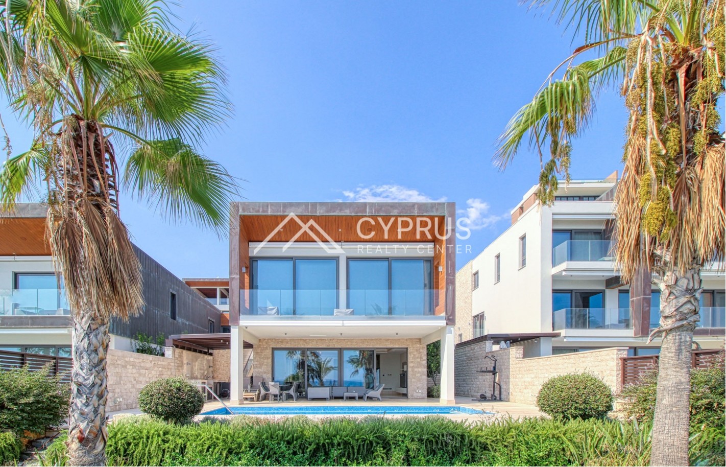 Luxury villa in Limassol with 5 bedrooms, East Beach - фото 23