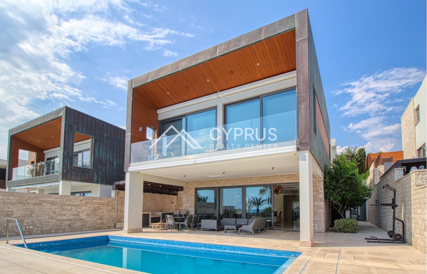 Luxury villa in Limassol with 5 bedrooms, East Beach