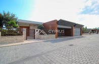 Luxury villa in Limassol with 5 bedrooms, East Beach - фото 24