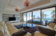 Luxury villa in Limassol with 5 bedrooms, East Beach - фото 1