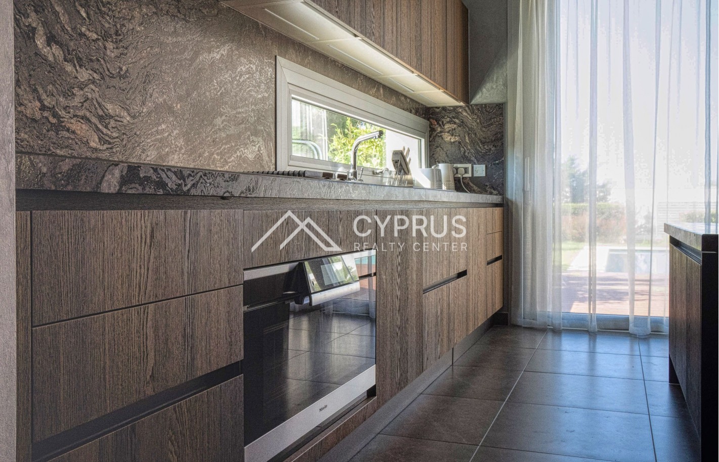 Villa in Limassol with 4 bedrooms, East Beach - фото 7