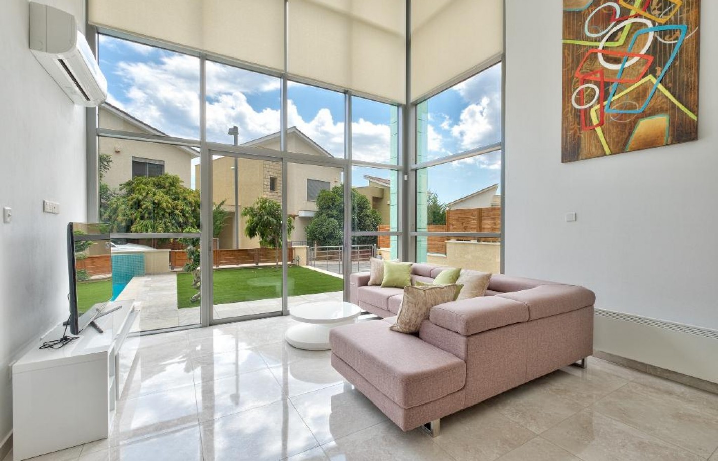 Вилла в Лимассоле с 3 спальнями, East Beach