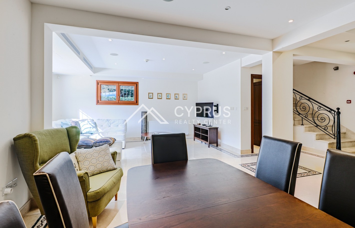 Villa in Limassol with 5 bedrooms, East Beach - фото 3