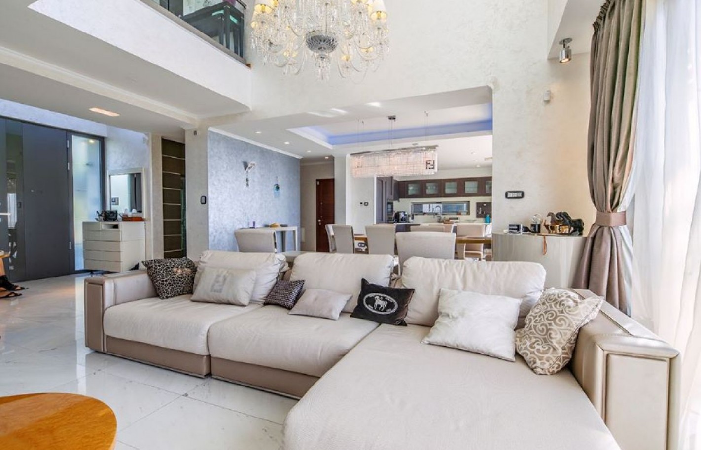 Villa in Limassol with 4 bedrooms, Agios Tychonas