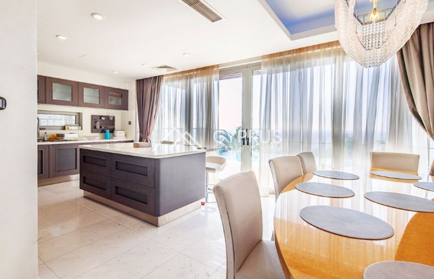 Villa in Limassol with 4 bedrooms, Agios Tychonas - фото 4