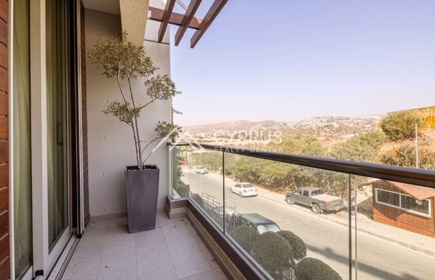 Villa in Limassol with 4 bedrooms, Agios Tychonas - фото 25