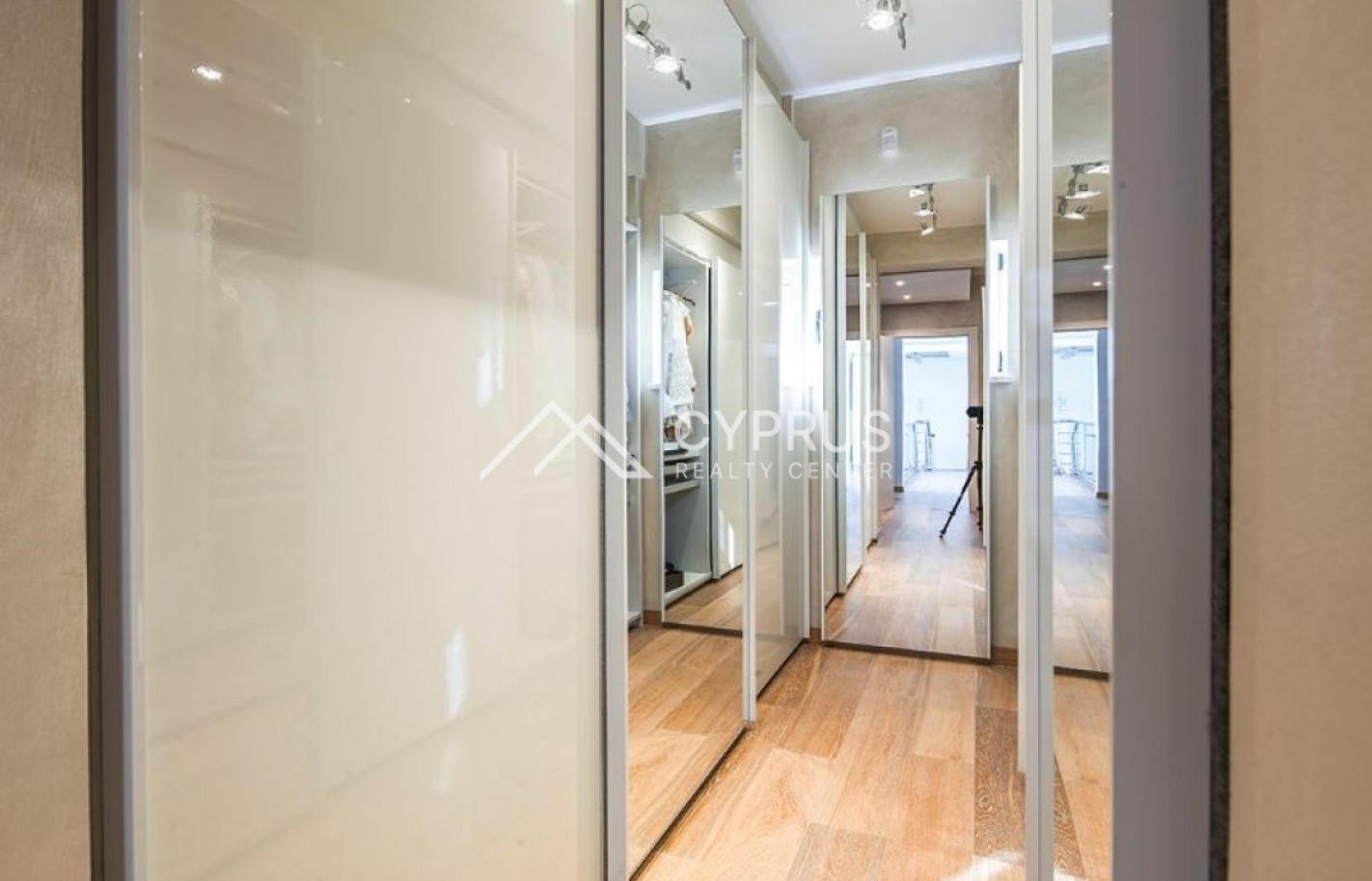 Villa in Limassol with 4 bedrooms, Agios Tychonas - фото 12