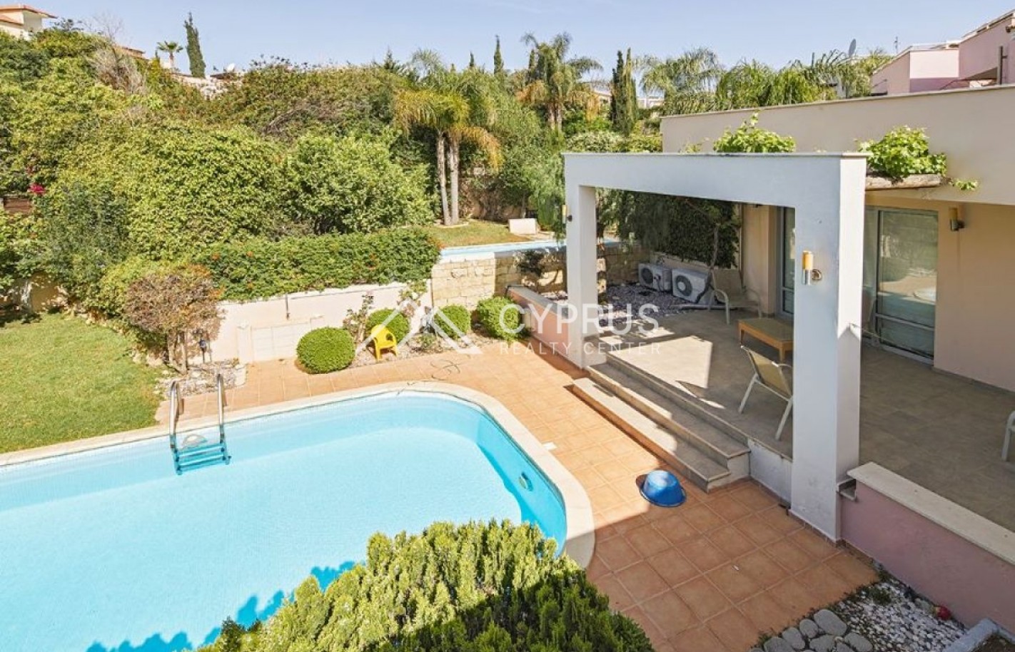 Villa with 4 bedrooms in Limassol, Amathusia - фото 18