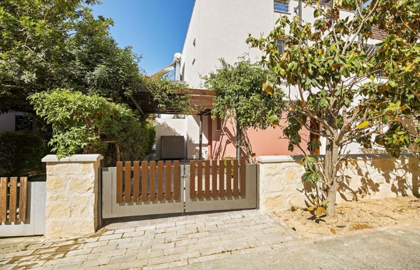 Вилла с 4 спальнями в Лимассоле, Amathusia - фото 20