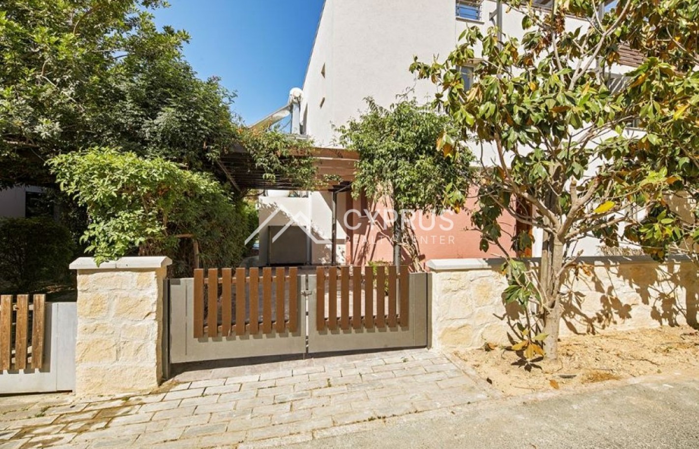 Villa with 4 bedrooms in Limassol, Amathusia - фото 20