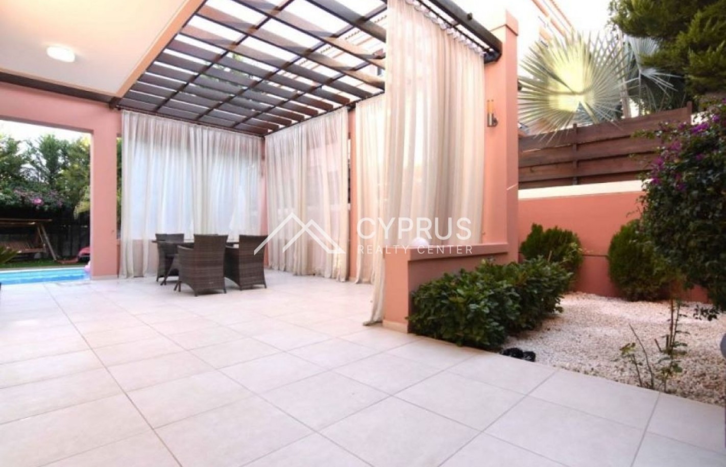 Villa with 3 bedrooms in Limassol, Amathusia - фото 16