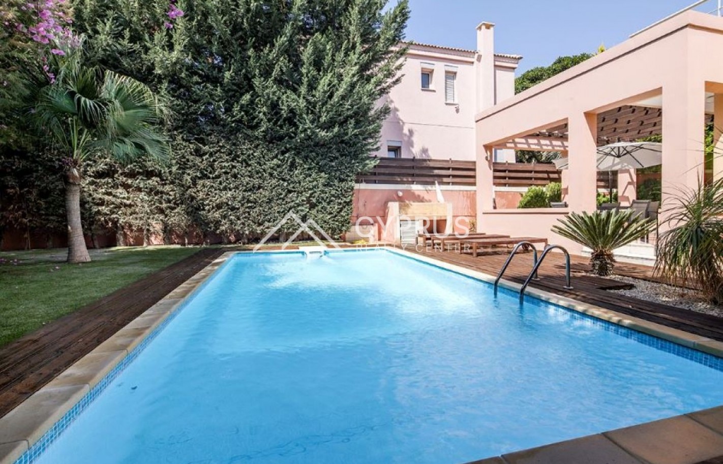 Villa with 3 bedrooms in Limassol, Amathusia