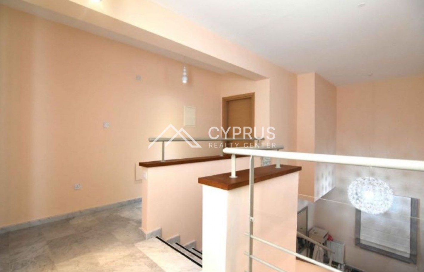 Villa with 3 bedrooms in Limassol, Amathusia - фото 11