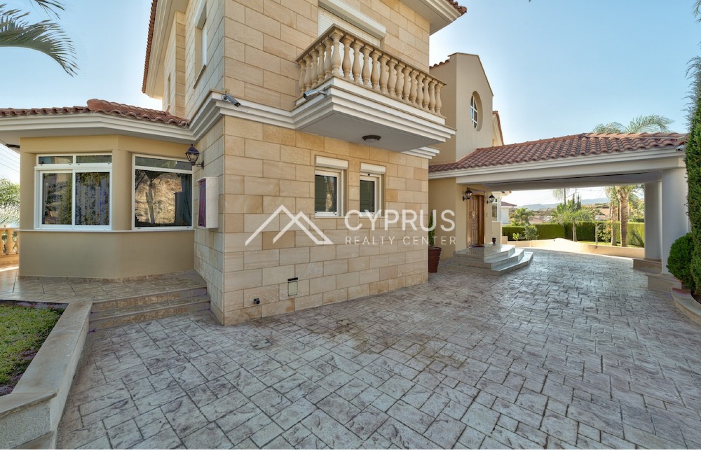 Luxury villa with 5 bedrooms in Limassol, Agios Tychonas - фото 33