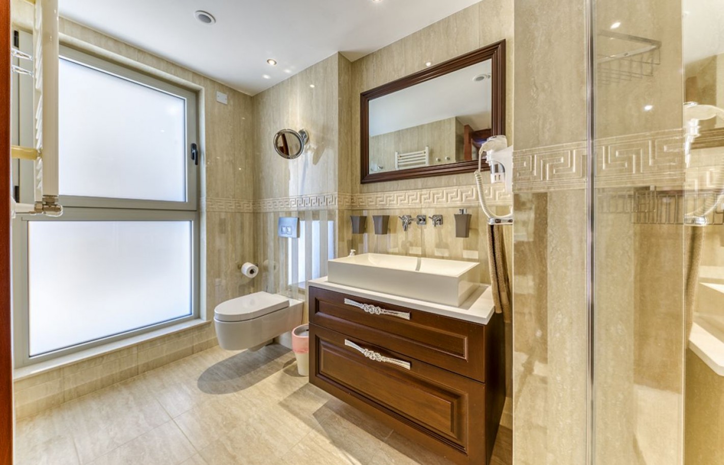 Роскошная вилла в Лимассоле с 6 спальнями, Agios Tychonas - фото 32