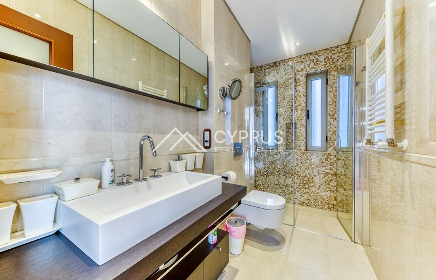 Luxury villa in Limassol with 6 bedrooms, Agios Tychonas - фото 43