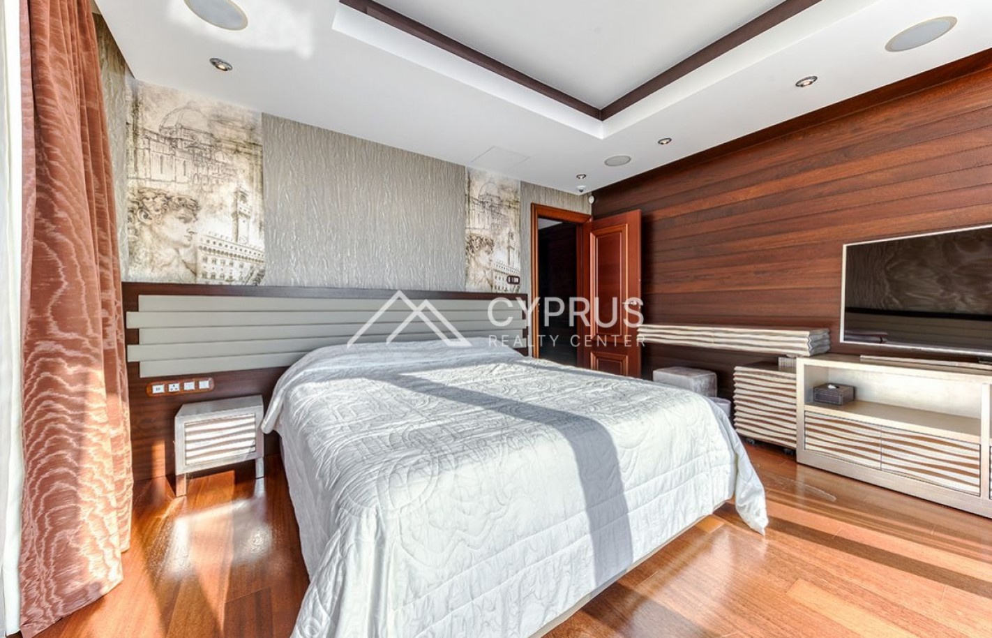 Luxury villa in Limassol with 6 bedrooms, Agios Tychonas - фото 40