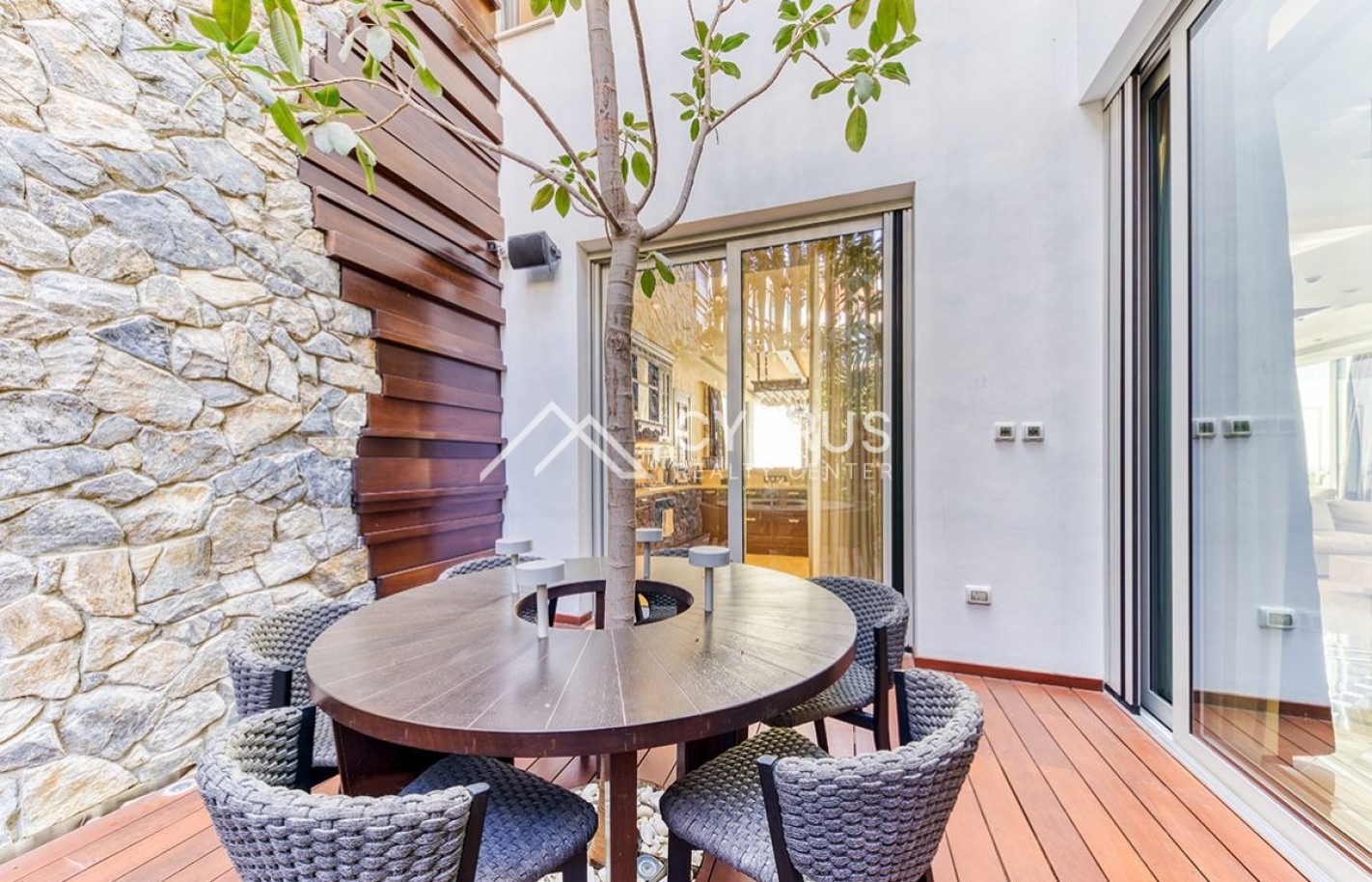 Luxury villa in Limassol with 6 bedrooms, Agios Tychonas - фото 55