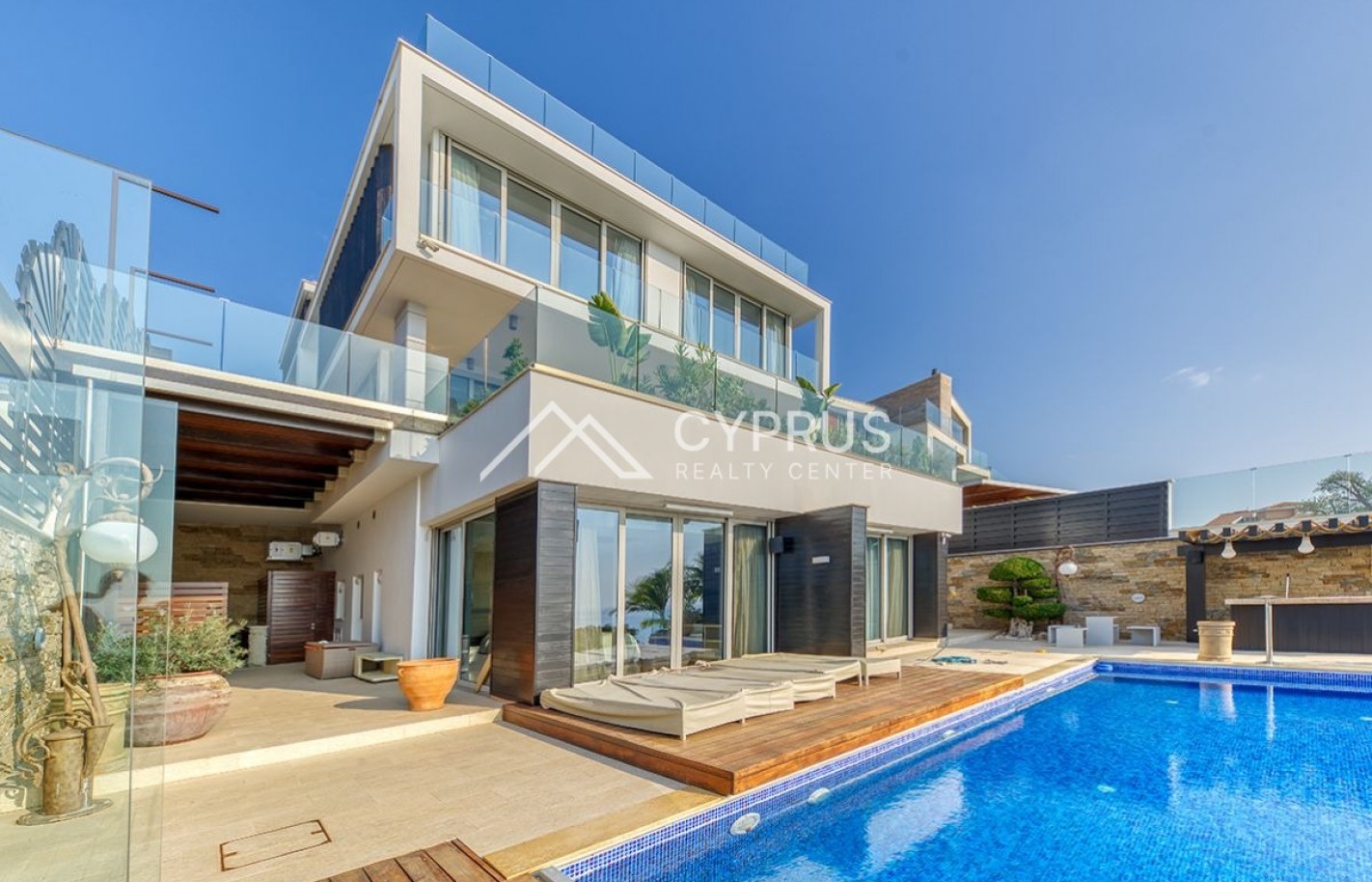 Luxury villa in Limassol with 6 bedrooms, Agios Tychonas - фото 60