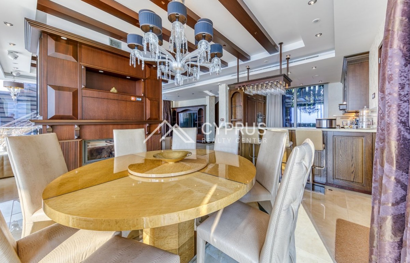 Luxury villa in Limassol with 6 bedrooms, Agios Tychonas - фото 3