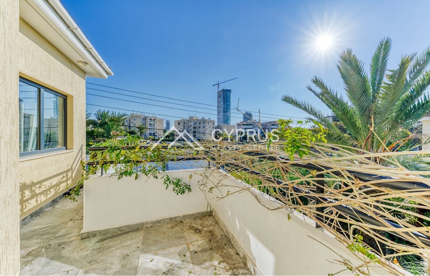 Three bedroom villa in Limassol, Potamos Germasogeia - фото 27