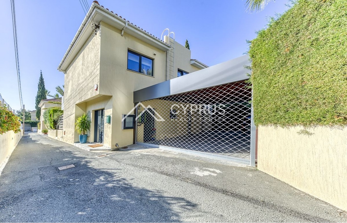 Three bedroom villa in Limassol, Potamos Germasogeia - фото 39