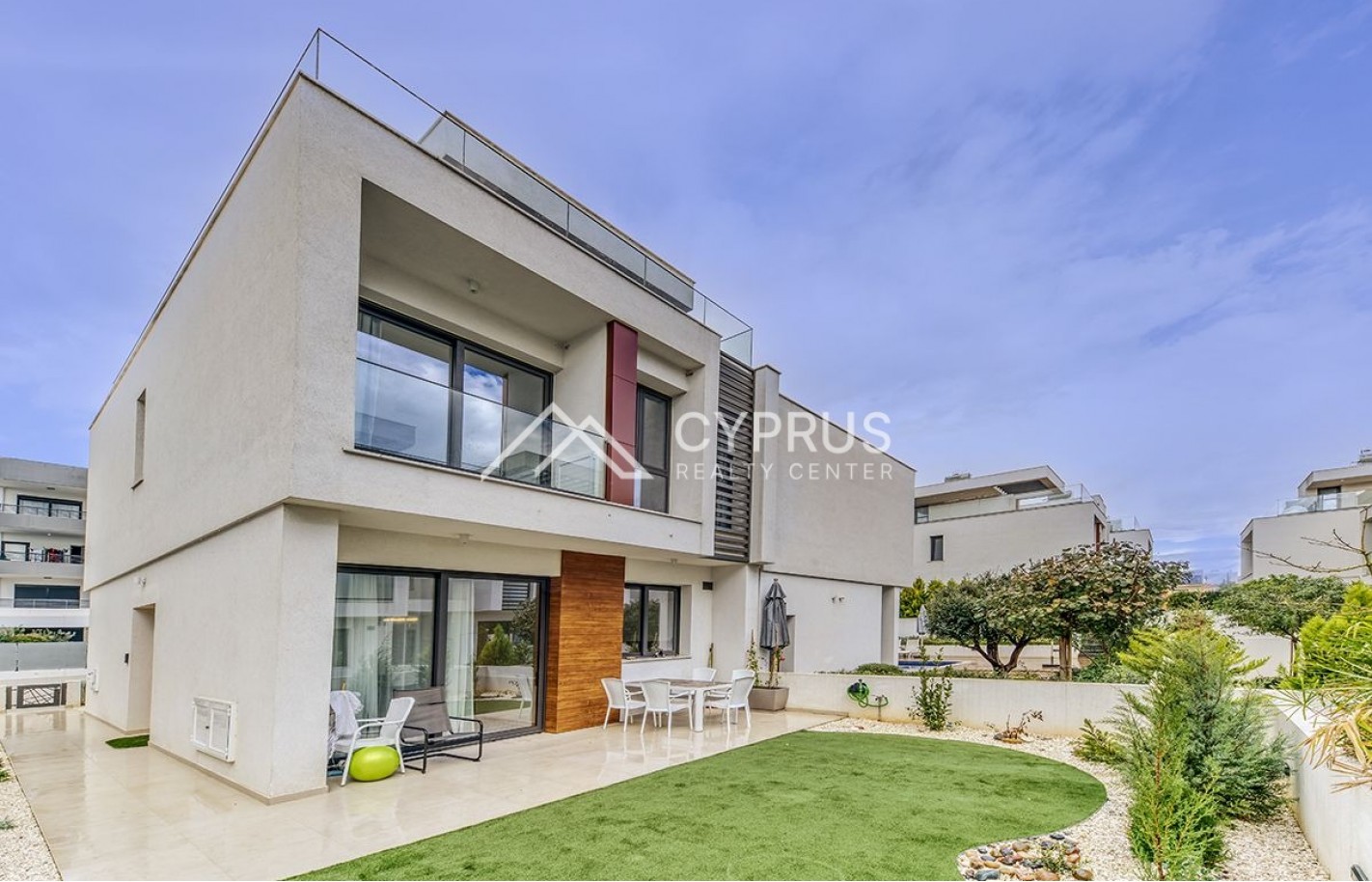 Villa in Limassol with 3 bedrooms, Mesa Gitonia - фото 17