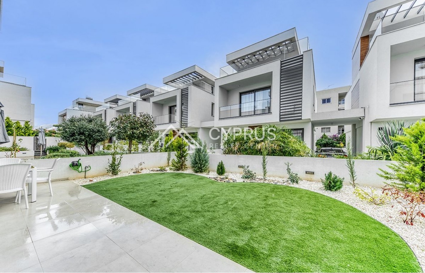 Villa in Limassol with 3 bedrooms, Mesa Gitonia - фото 20