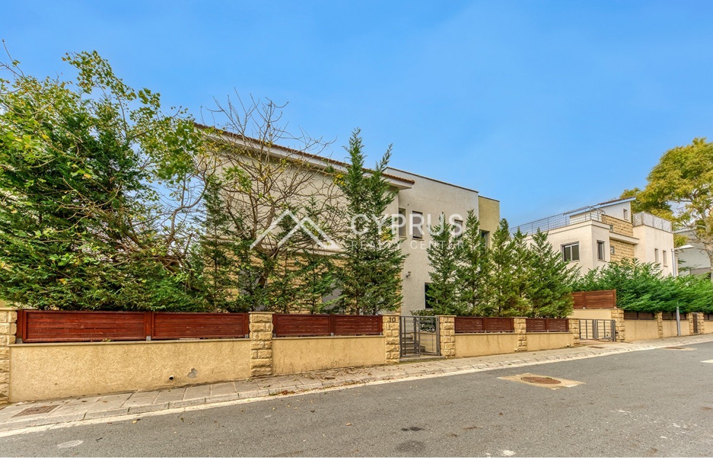 Three bedroom villa in Limassol, Agios Tychonas - фото 17