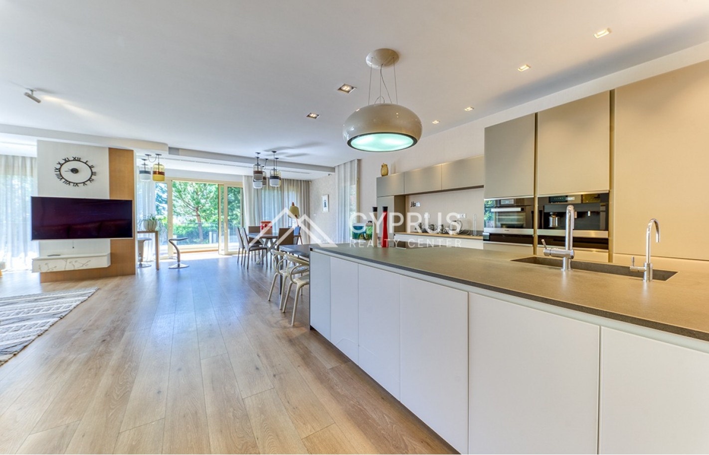  Вилла в Лимассоле с 5 спальнями, Agios Tychonas - фото 1