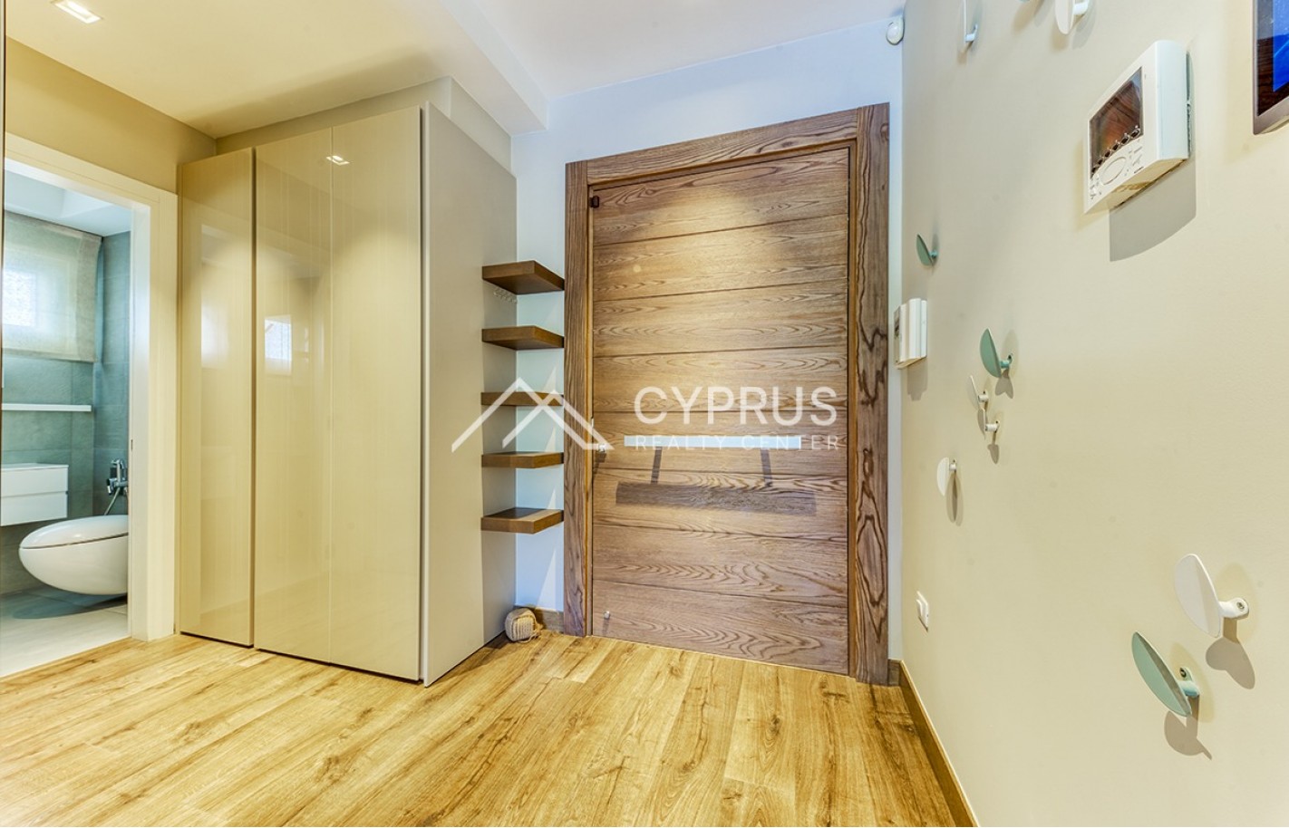 Villa in Limassol with 5 bedrooms, Agios Tychonas - фото 17