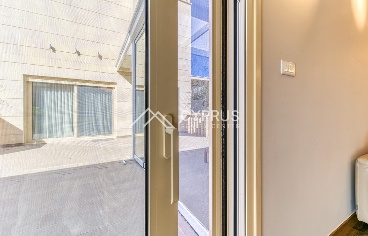 Villa in Limassol with 5 bedrooms, Agios Tychonas - фото 12