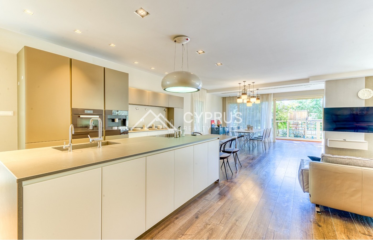 Villa in Limassol with 5 bedrooms, Agios Tychonas - фото 11