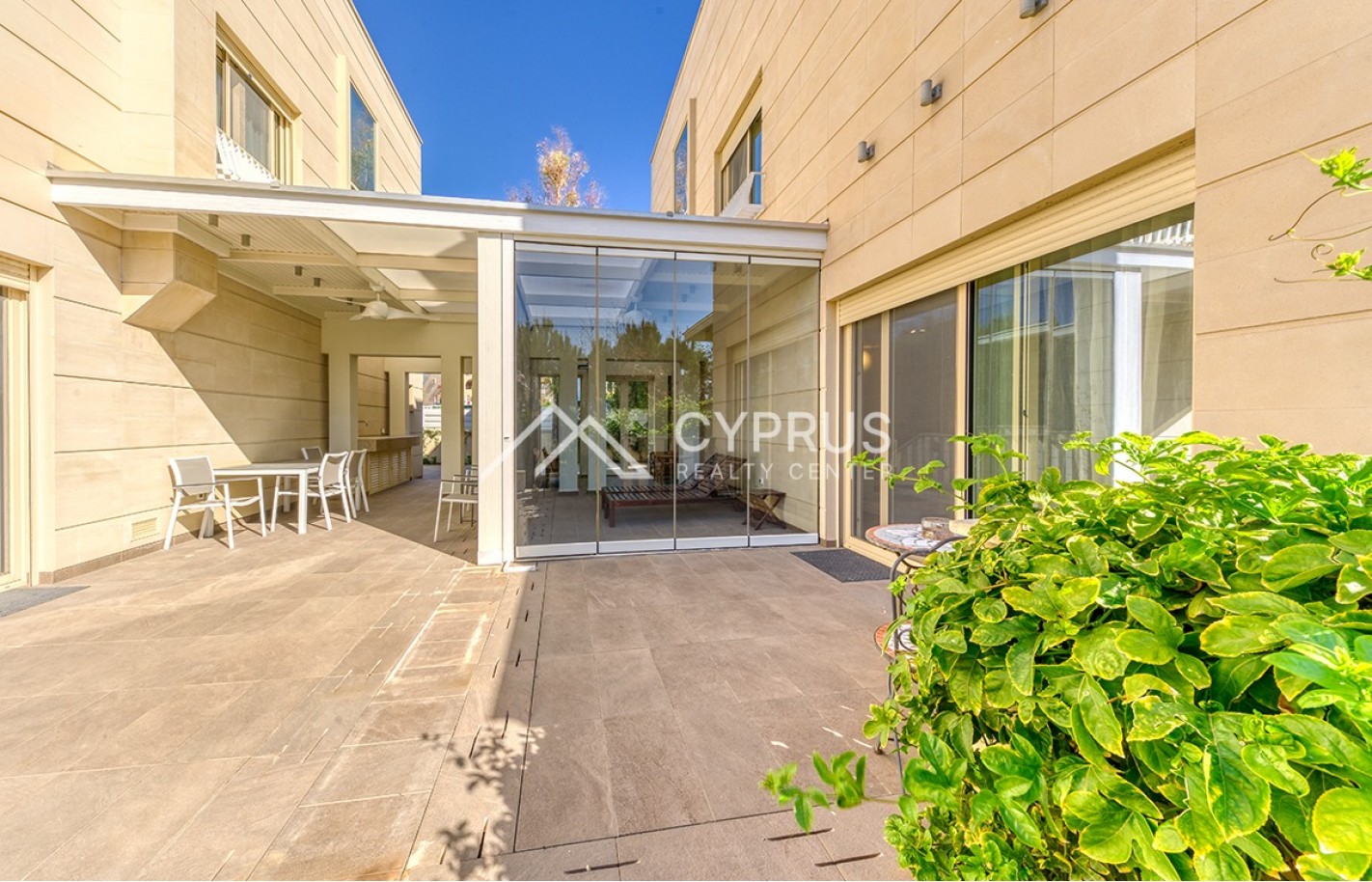 Villa in Limassol with 5 bedrooms, Agios Tychonas - фото 8