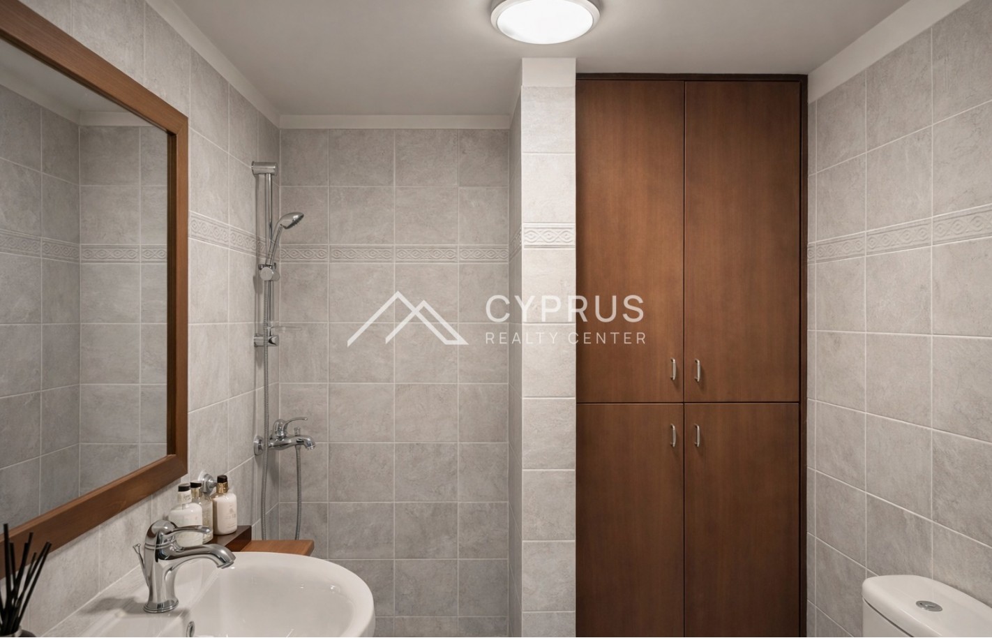 Five bedroom villa in Limassol, Agia Fyla - фото 11